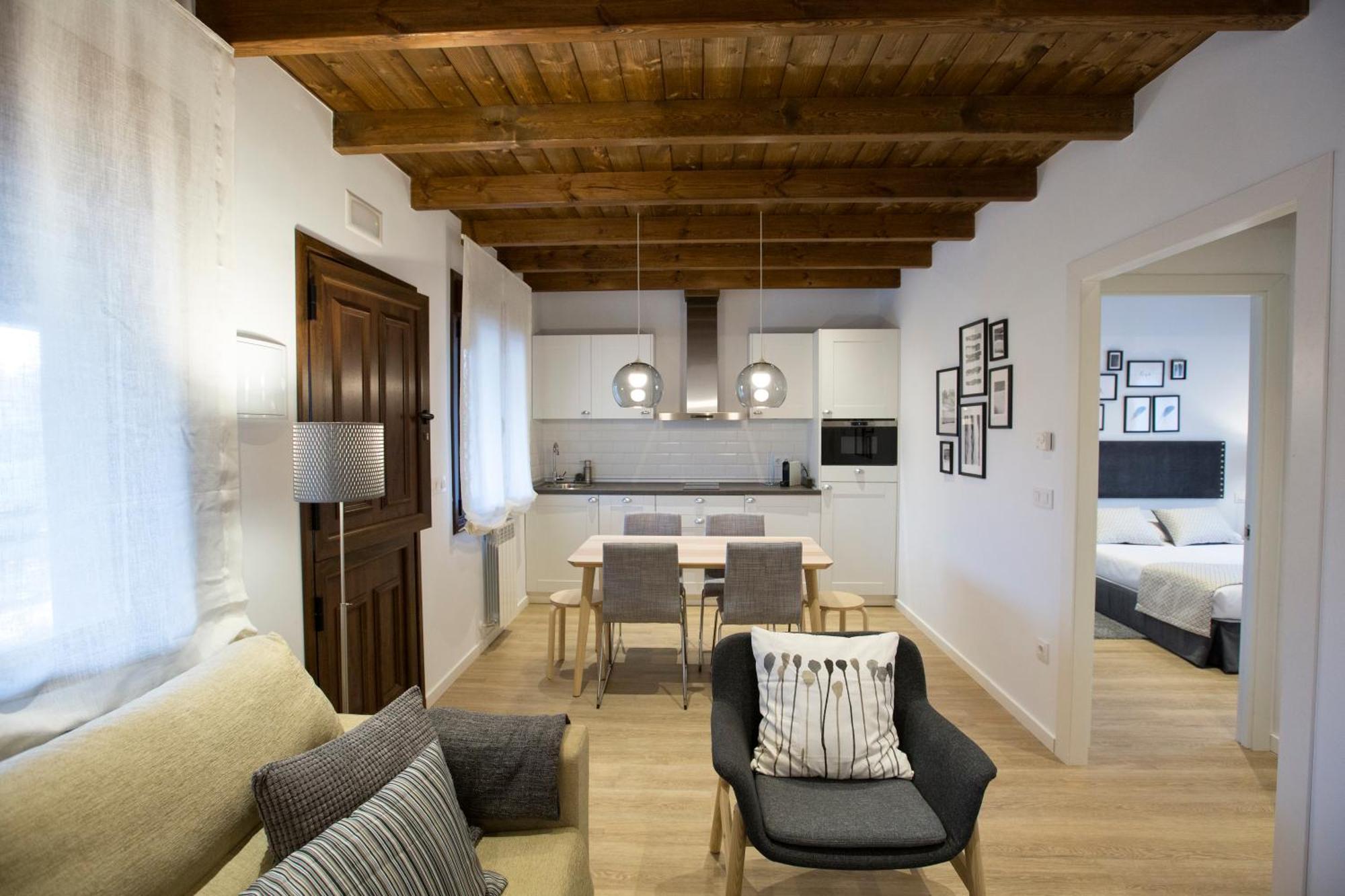 Fuente El Gueeyu Apartment Cangas de Onís Exterior photo