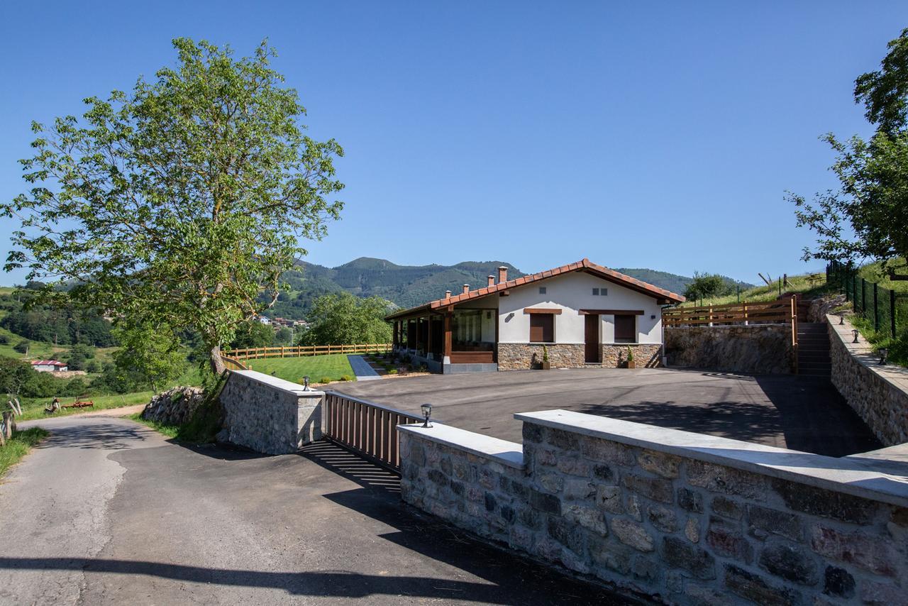 Fuente El Gueeyu Apartment Cangas de Onís Exterior photo