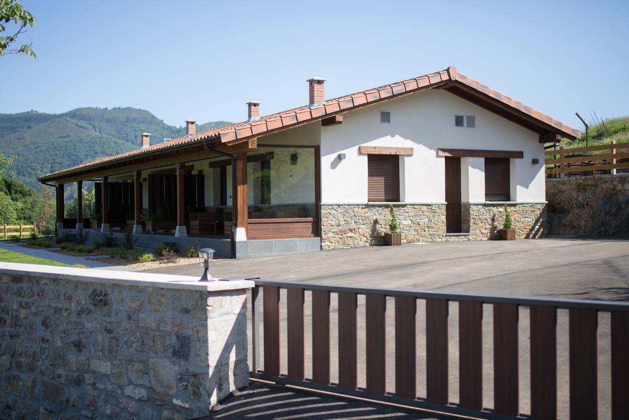 Fuente El Gueeyu Apartment Cangas de Onís Exterior photo